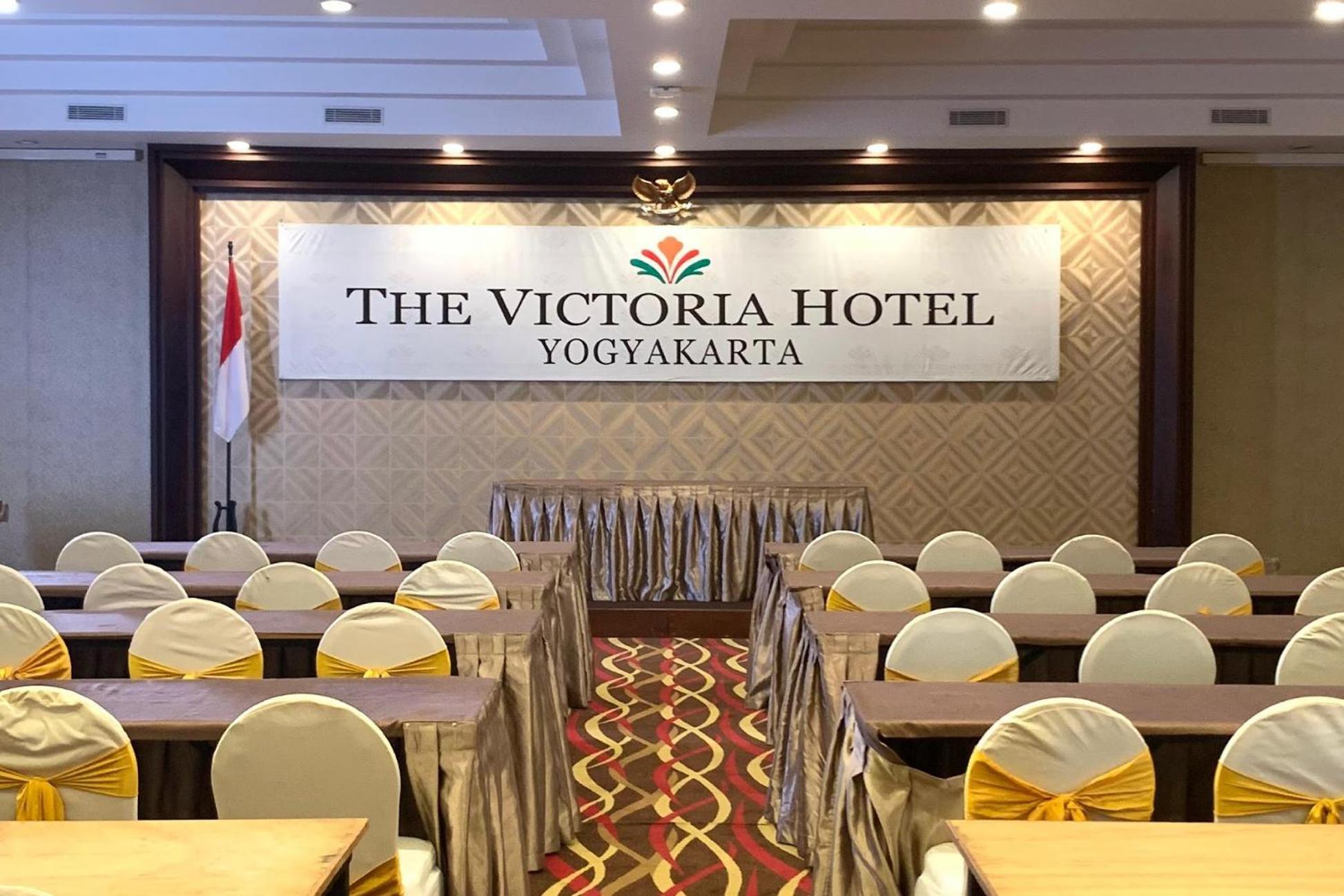 The Victoria Hotel Yogyakarta Exterior photo